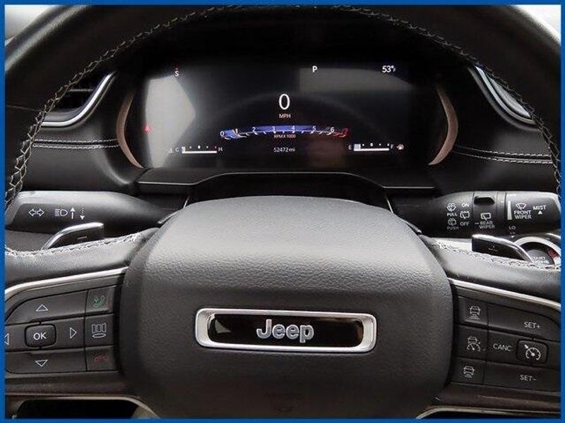 2022 Jeep Grand Cherokee L AltitudeImage 16
