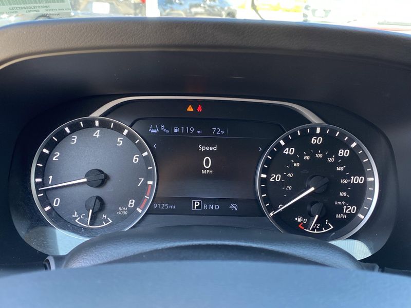 Used 2025 Nissan Frontier SVImage 28