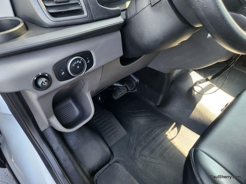 2020 Ford Transit photo 16