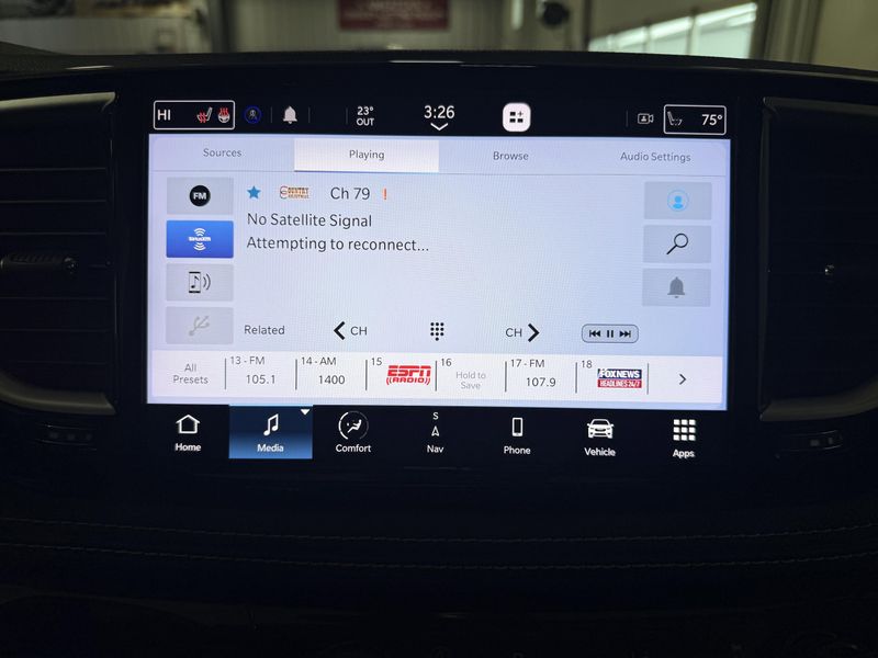 Used 2023 Chrysler Pacifica Touring LImage 32