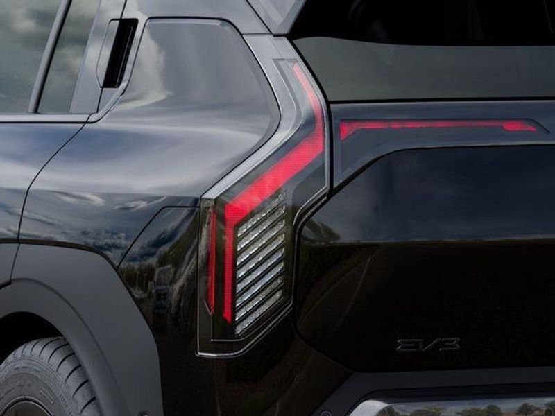 New 2027 Kia EV3 LandImage 12