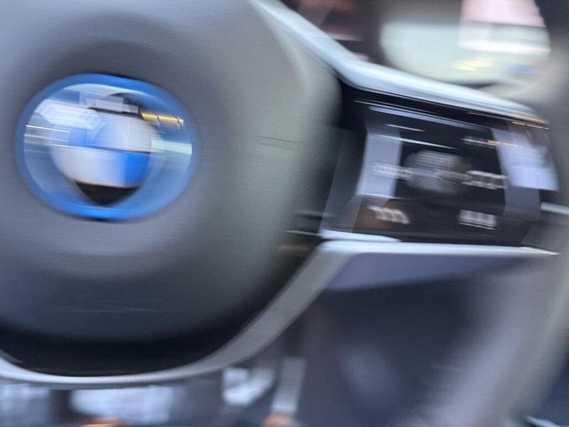 2025 BMW i5 xDrive40Image 23