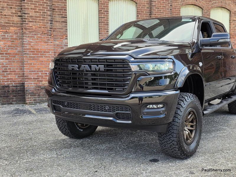 New 2026 RAM 1500 Laramie Crew Cab 4x4 5'7' Box