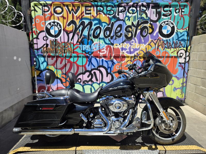 Used 2010 HARLEY ROAD GLIDE CUSTOM Image 4