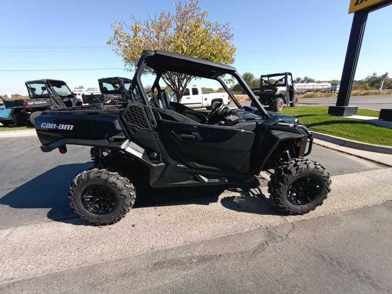 2025 Can-Am COMMANDER XT 64 1000R 