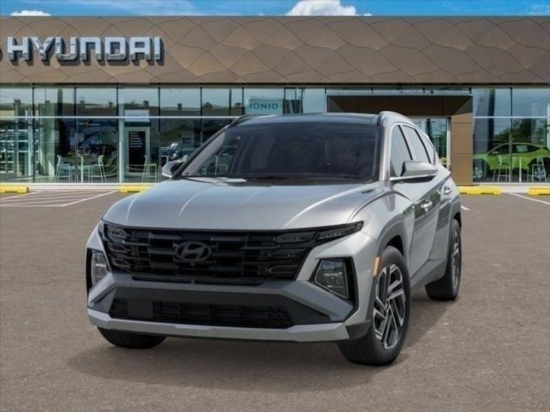 New 2025 Hyundai Tucson Hybrid LimitedImage 6