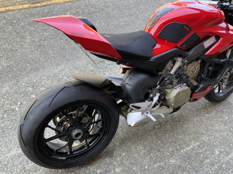 2024 Ducati Streetfighter V4 S