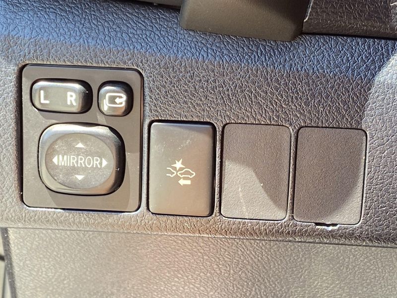 Used 2018 Toyota Corolla iM BaseImage 22