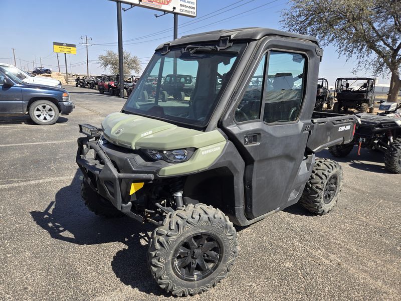 2021 Can-Am DEFENDER DPS CAB HD8Image 2