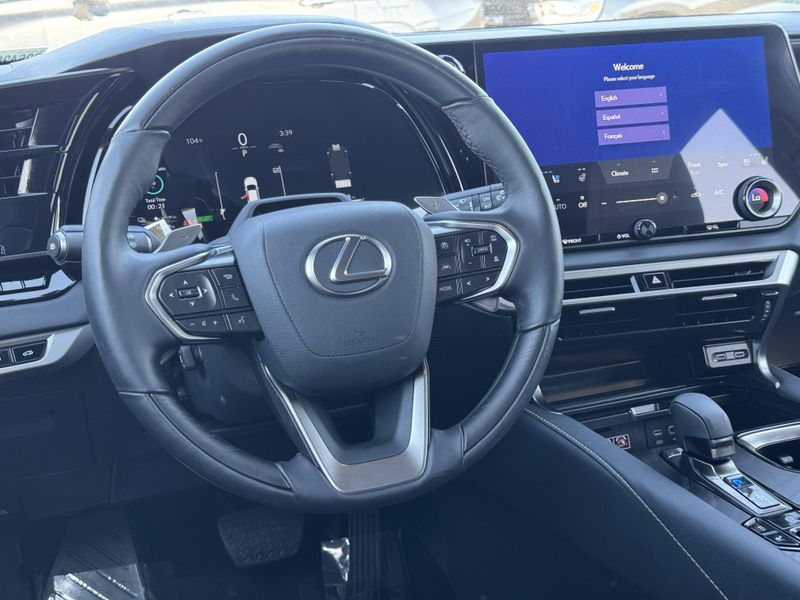 Used 2026 Lexus RX 450h+ PremiumImage 32