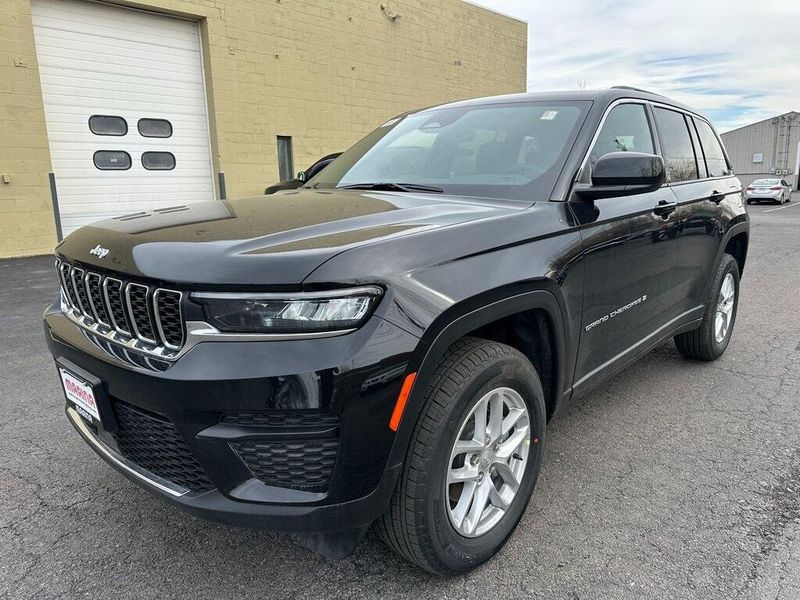 2025 Jeep Grand Cherokee Laredo X 4x4Image 5