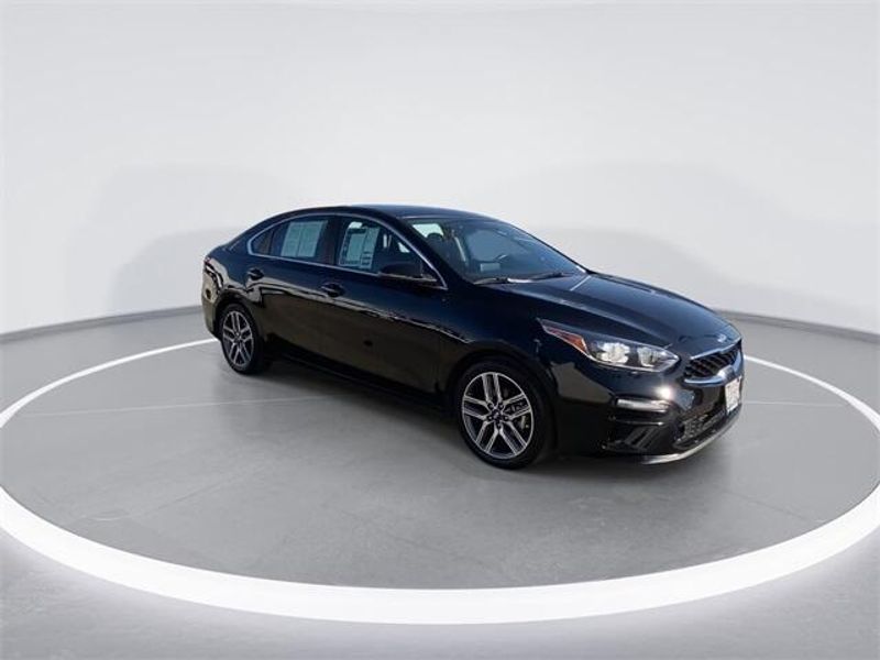 2021 Kia Forte EXImage 2