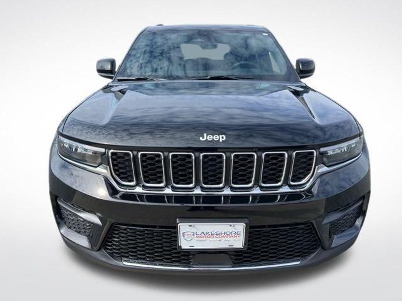2025 Jeep Grand Cherokee Laredo X 4x4