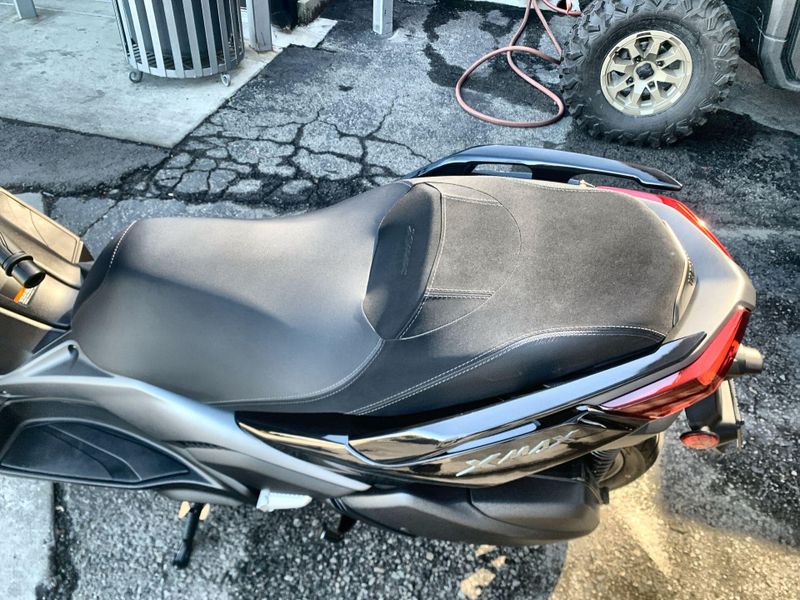 Used 2025 Yamaha Xmax Image 21