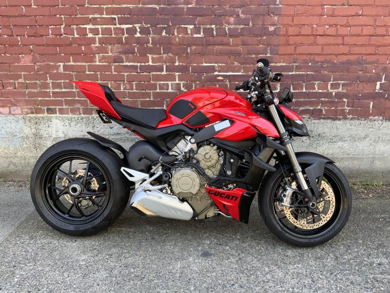 2024 Ducati Streetfighter V4 S