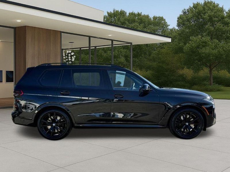 Used 2026 BMW X7 M60iImage 7