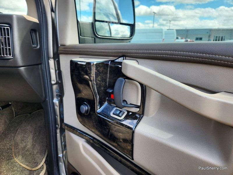 2023 Chevrolet Express Image 27