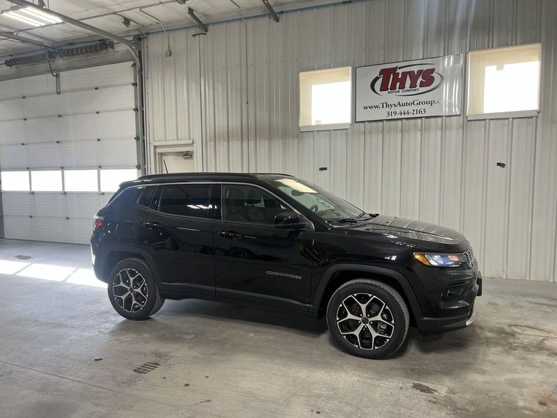 2025 Jeep Compass Limited 4x4Image 2