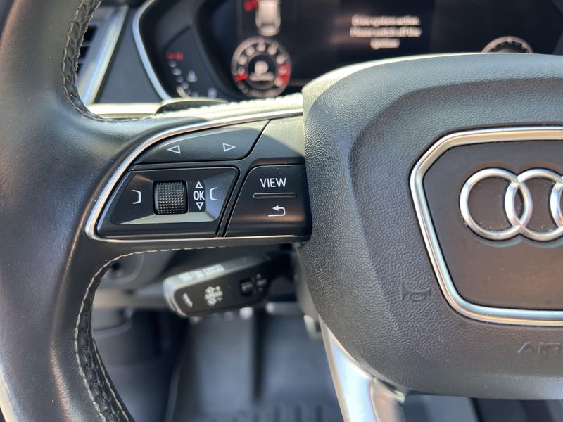 Used 2018 Audi SQ5 PrestigeImage 11