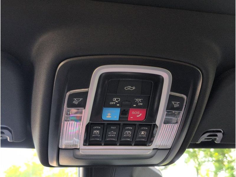 New 2025 RAM 1500 Laramie Crew Cab 4x4 5