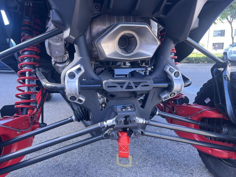 New 2026 Can-Am MAVERICK R X RS WITH SMART-SHOX 999T DCT Image 26