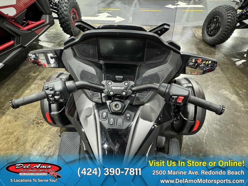 2024 Can-Am SPYDER RT LIMITED (SE6)Image 15