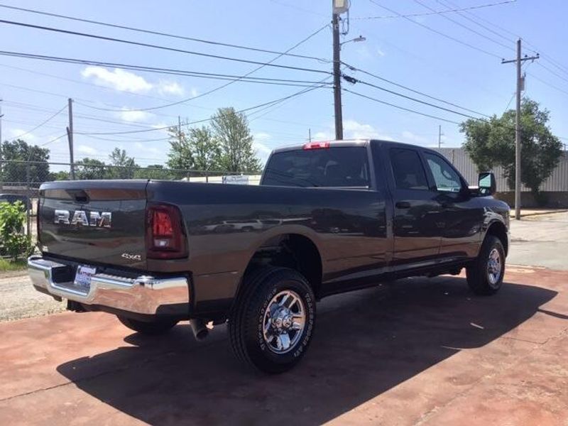 2025 RAM 2500 Tradesman Crew Cab 4x4 8