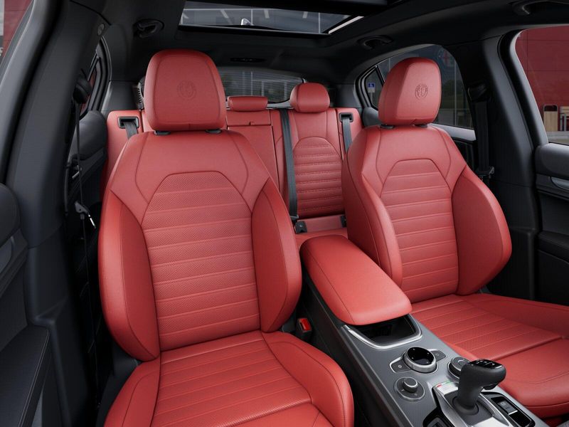 New 2025 Alfa Romeo Stelvio AwdImage 35