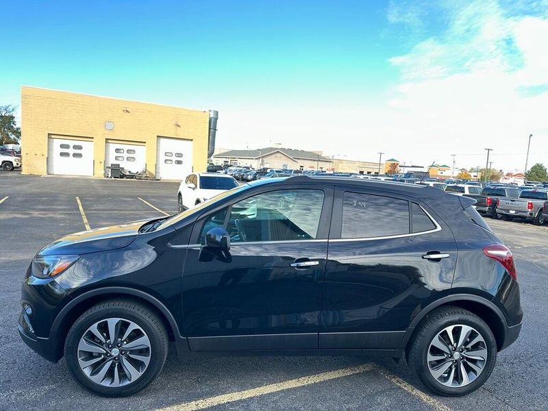 2022 Buick Encore Preferred photo 2