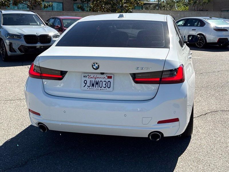 Used 2024 BMW 3 Series 330iImage 9