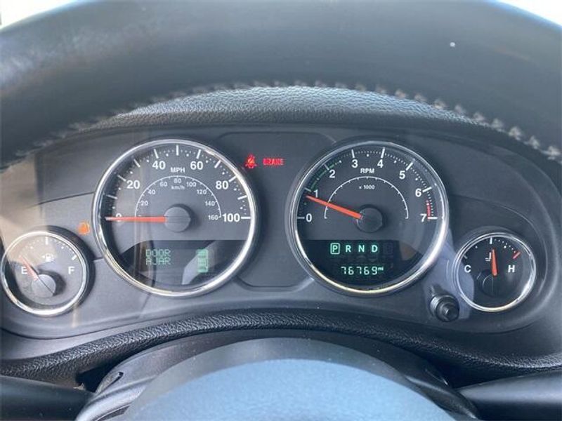 Used 2015 Jeep Wrangler JK SaharaImage 30