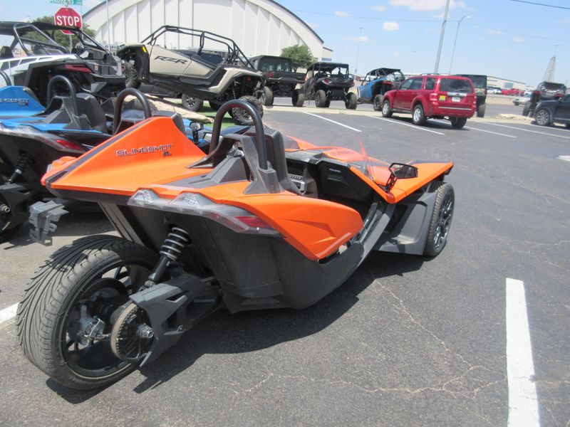 USED 2024 POLARIS SLINGSHOT SL AUTODRIVE Image 9