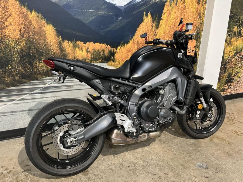 Used 2023 Yamaha MT-09 CA Image 17