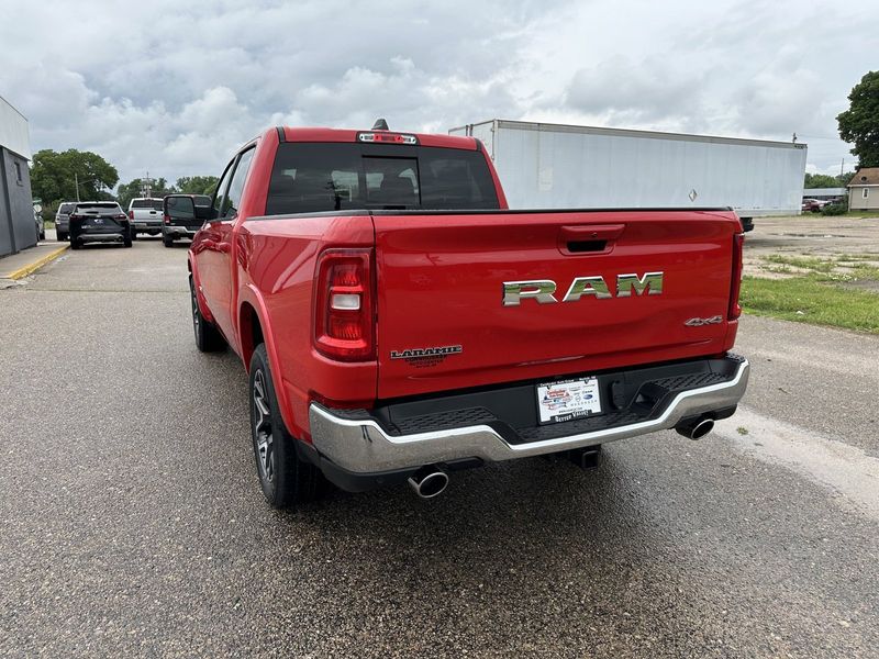 2025 RAM 1500 Laramie Crew Cab 4x4 5