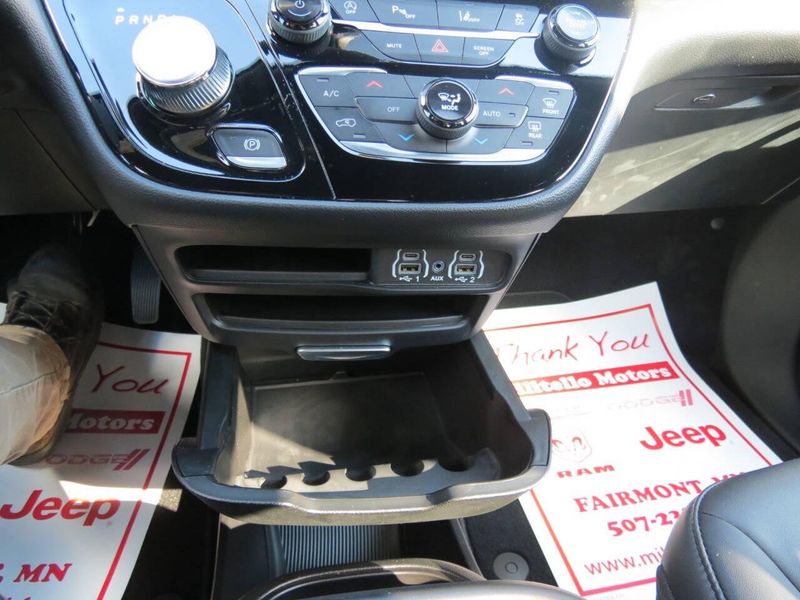 New 2025 Chrysler Voyager LX 4dr Mini VanImage 16