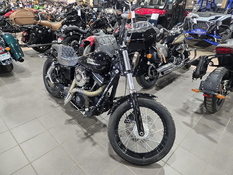 USED 2016 HARLEY DYNA STREET BOB Image 1