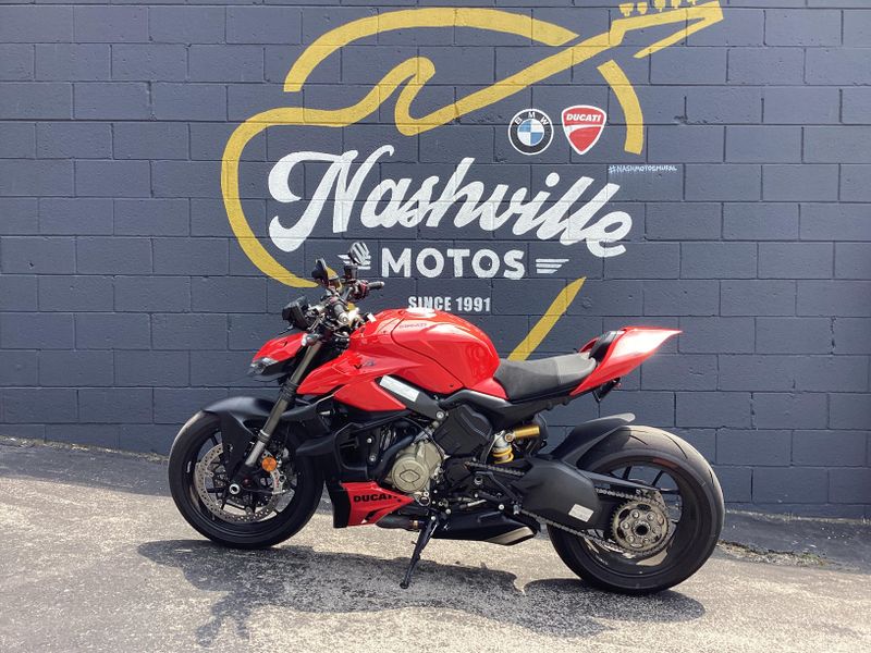 2024 Ducati Streetfighter V4 