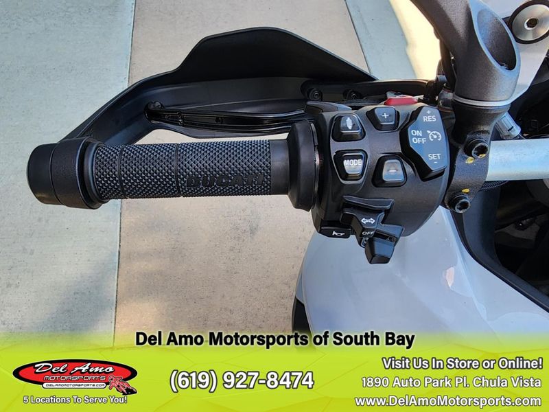 2023 Ducati MULTISTRADA V4 S TRAVEL & RADAR  in a ICEBERG WHITE exterior color. Del Amo Motorsports of South Bay (619) 547-1937 delamomotorsports.com 