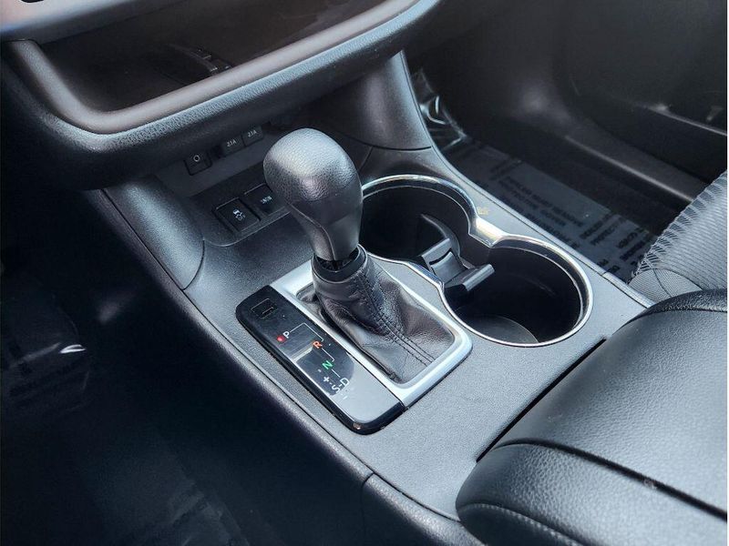 Used 2019 Toyota Highlander LE
