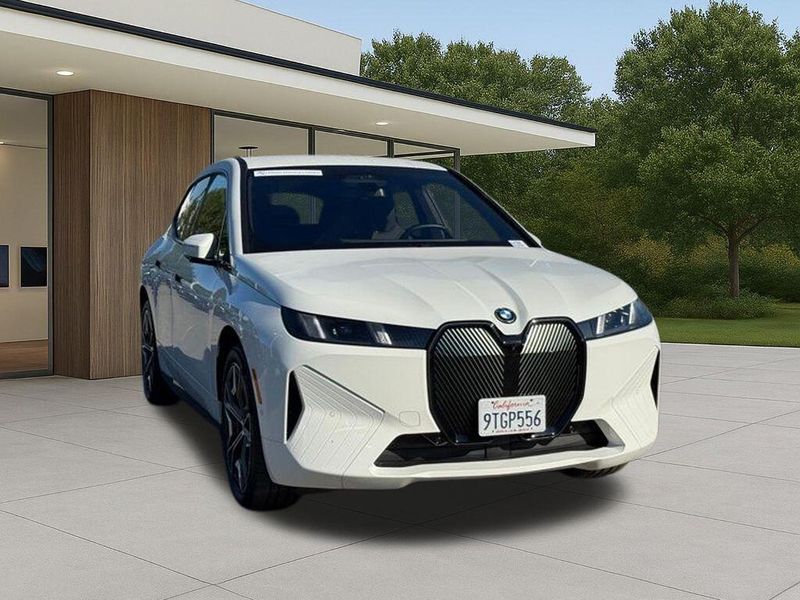 Used 2026 BMW iX xDrive45Image 4