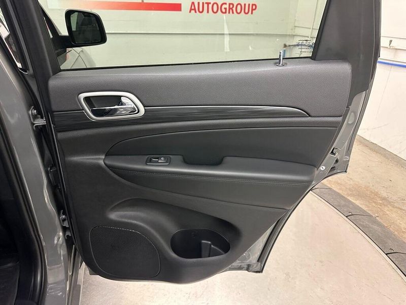 2021 Jeep Grand Cherokee Laredo XImage 26