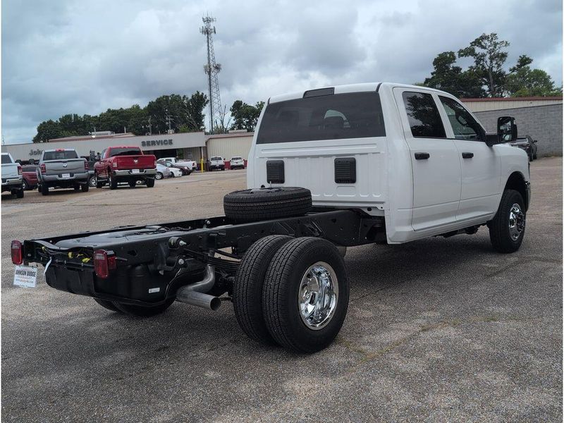 New 2026 RAM 3500 Chassis TradesmanImage 5