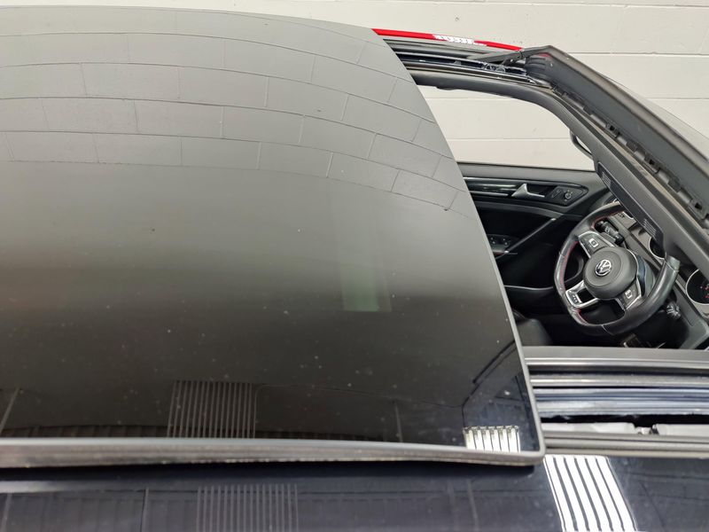 Used 2017 Volkswagen Golf GTI Autobahn w/Performance Pkg/DCC/SunroofImage 6