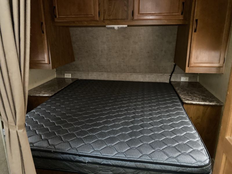 Used 2014 OUTDOORS RV CREEKSIDE 20FQ Image 19