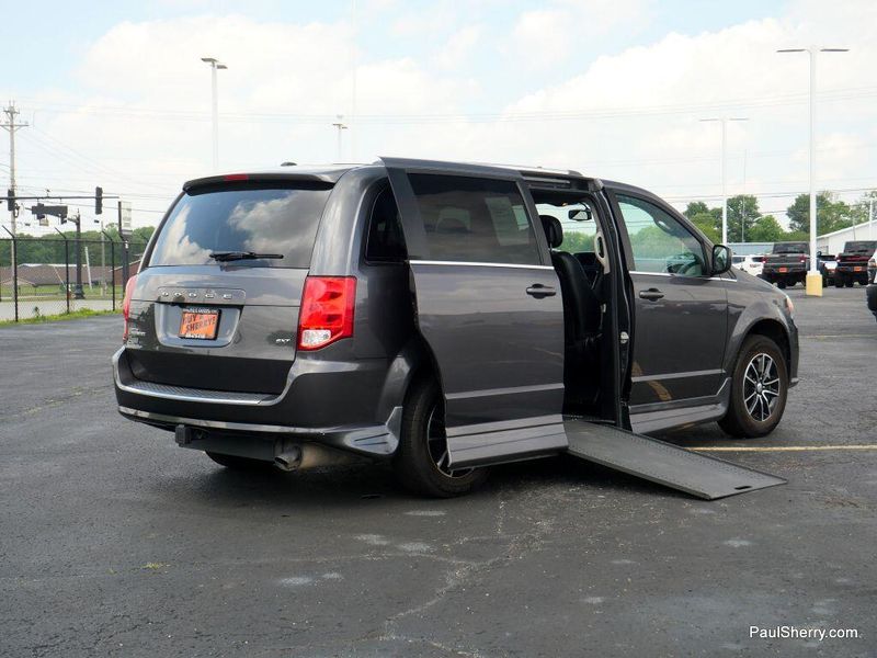 2018 Dodge Grand Caravan SXTImage 8