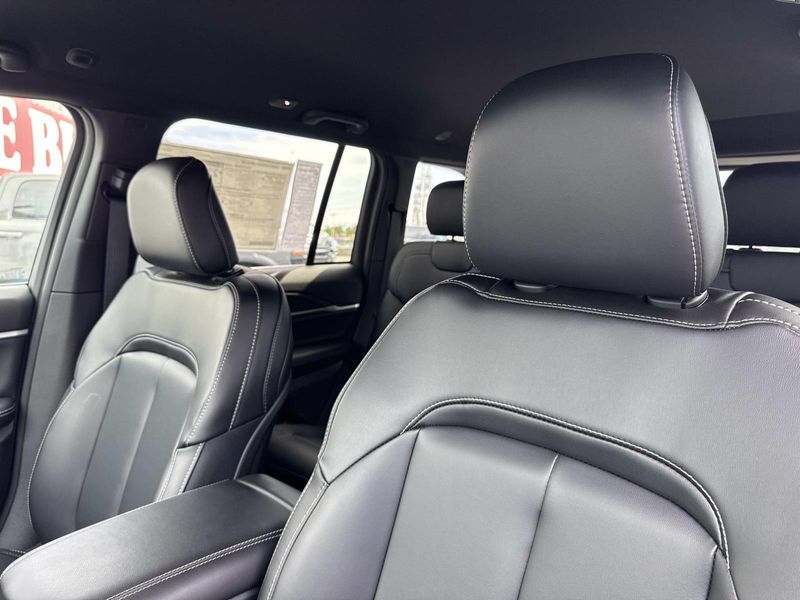 New 2026 Jeep Grand Cherokee Limited 4x2