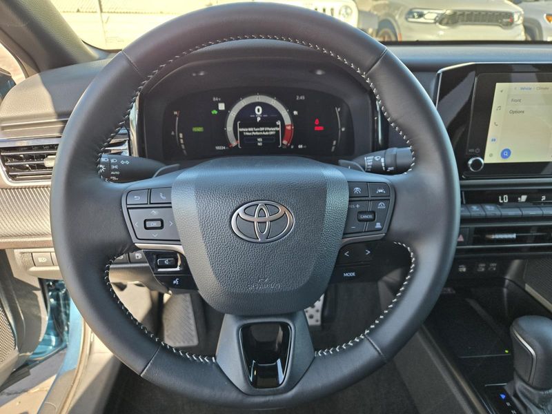 Used 2026 Toyota Camry SE (Natl)