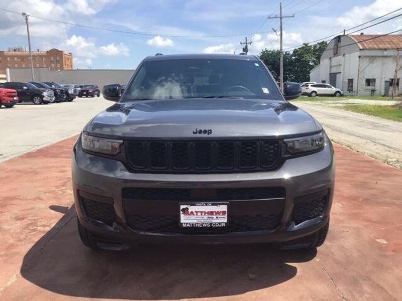 Used 2023 Jeep Grand Cherokee L AltitudeImage 8