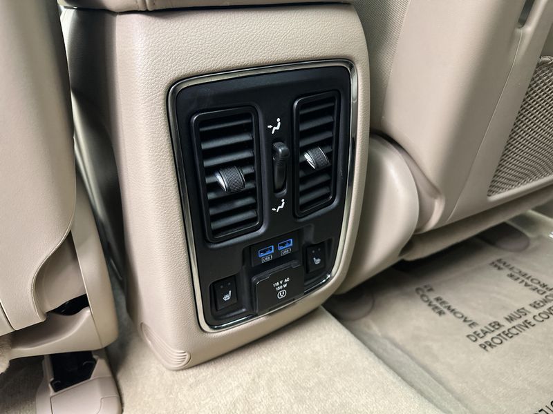 Used 2021 Jeep Grand Cherokee OverlandImage 18