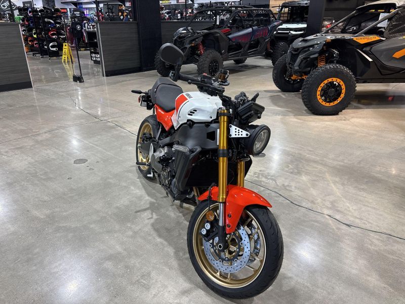 New 2026 Yamaha XSR900 Image 10